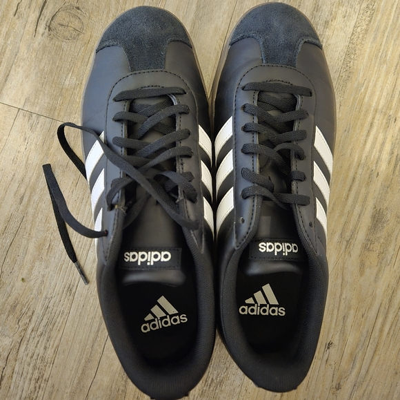 Adidas - Picture 4 of 4